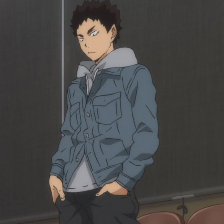 shobioberry's tweet photo. seeing iwaizumi in casuals for the first time rewired my brain https://t.co/EHRoizZLXC