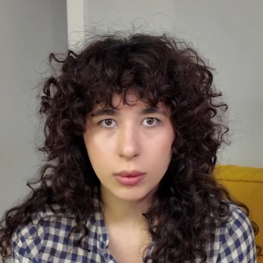 0000fck5h's tweet photo. Does it seem to me, or does this girl look like some kind of character from an analog horror movie? If so, let me know https://t.co/RRrY3L4PIs