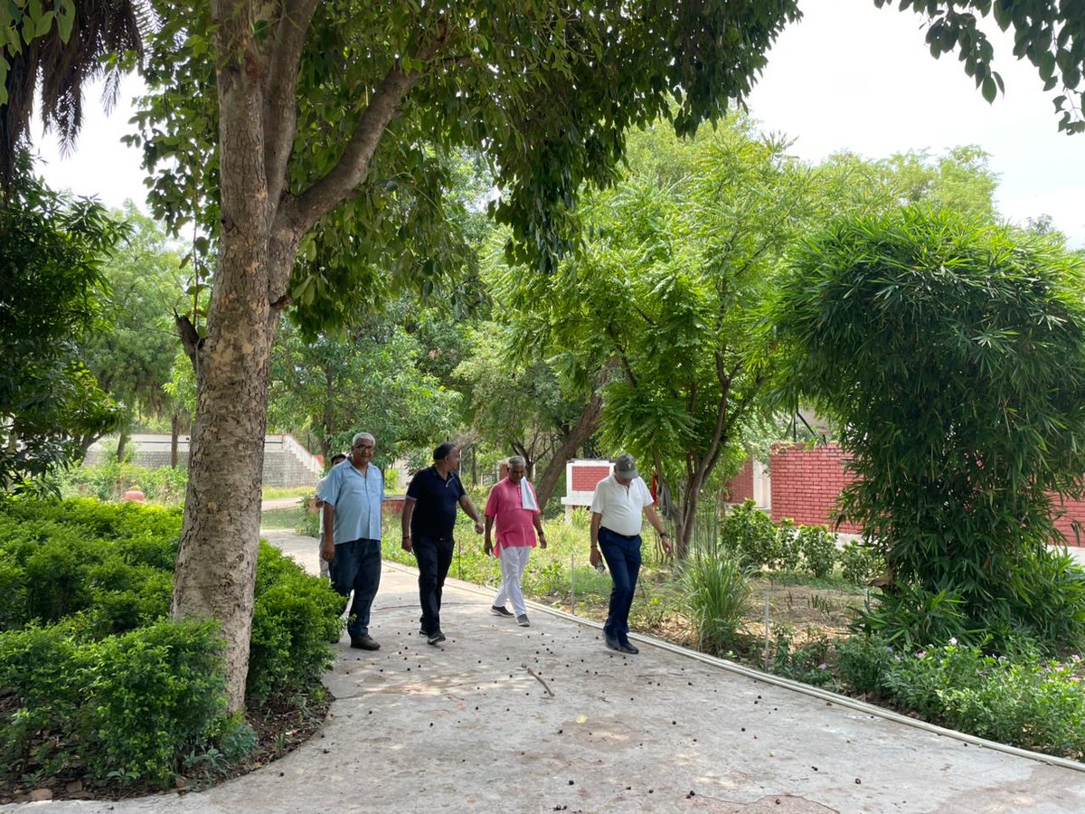 SCZCC's tweet photo. Today, Hon’ble Shri Anurag Goyal, IAS, Additional Chief Secretary, Assam, visited the Shilpgram, Khajuraho campus.
He admired the beauty of the campus and especially appreciated the artistry of Wood-Palm crafts, Terracotta, Iron works, and Tribal Huts.
#Shilpgram #SCZCC #Visit https://t.co/W1pYdWwFgX