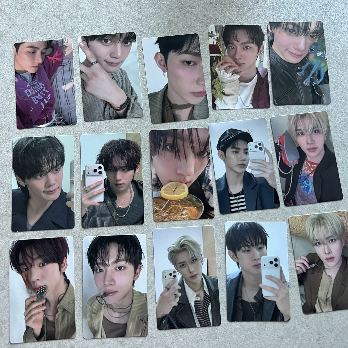 xhskoeks's tweet photo. 앤더블 앨범 포카 양도 pc poca sell wts and2ble album 하오 규빈 승언 유진 리키

하오 유진 0.2
규빈 리키 승언 0.15
album set(3ea) 0.9

plz kkt https://t.co/JuiE2ar1NW