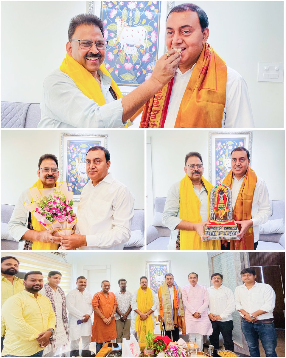 MaheshchandBJP's tweet photo. आज अपने आवास पर नवनियुक्त क्षेत्रीय अध्यक्ष काशी क्षेत्र श्री अशोक चौरसिया जी को नवीन दायित्व पर अनेक बधाई दी एवं सफल, उज्ज्वल व संगठन के प्रति समर्पित कार्यकाल हेतु  मंगलकामनाएं प्रेषित कीं। 

.
@narendramodi                                                    @PMOIndia                                                 @AmitShah    @NitinNabin @blsanthosh    @BJP4India @BJP4UP @myogiadityanath @sunilbansalbjp @idharampalsingh @mppchaudhary  @TawdeVinod @BJP4UP @BJPKashiKshetra