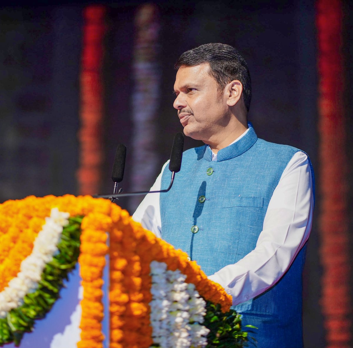 CMOMaharashtra's tweet photo. जीएसटीच्या 9 वर्षांत महाराष्ट्राची दमदार कामगिरी; 'भारताची जीएसटी राजधानी' म्हणून महाराष्ट्राची ओळख

मुख्यमंत्री देवेंद्र फडणवीस यांच्या प्रमुख उपस्थितीत आज मुंबई येथे '9 वा वस्तू व सेवा कर दिवस समारंभ 2026' पार पडला. 

मुख्यमंत्री फडणवीस म्हणाले, वस्तू आणि सेवा कर (जीएसटी) लागू होऊन 9 वर्षे पूर्ण होणे हा भारताच्या आर्थिक प्रवासातील एक ऐतिहासिक आणि परिवर्तनकारी टप्पा आहे. पंतप्रधान नरेंद्र मोदी यांच्या नेतृत्वाखाली 'एक देश, एक कर' या संकल्पनेतून जीएसटीची अंमलबजावणी करण्यात आली. या सुधारणेमुळे अप्रत्यक्ष करप्रणाली अधिक सुलभ झाली आहे.

या ऐतिहासिक कर सुधारणेच्या जडणघडणीत स्व. केंद्रीय अर्थमंत्री अरुण जेटली यांनी दिलेले योगदान अमूल्य असल्याचेही मुख्यमंत्री फडणवीस यांनी यावेळी नमूद केले.

जीएसटीच्या प्रभावी अंमलबजावणी आणि कर संकलनामध्ये महाराष्ट्राने नेहमीच देशात आघाडी कायम राखली आहे. गेल्या 9 वर्षांत महाराष्ट्रातील जीएसटी संकलनात जवळपास तिप्पट वाढ झाली आहे. त्यामुळे देशात सर्वाधिक जीएसटी संकलन करणारे राज्य म्हणून महाराष्ट्राला खऱ्या अर्थाने 'भारताची जीएसटी राजधानी' म्हणता येईल, असे प्रतिपादन मुख्यमंत्री फडणवीस यांनी यावेळी केले.

मुख्यमंत्री फडणवीस म्हणाले, करप्रणाली अधिक सुलभ, पारदर्शक आणि करदाताकेंद्रित करण्यावर आमचा सातत्याने भर राहिला आहे. तसेच पंतप्रधान नरेंद्र मोदी यांच्या नेतृत्वात कररचना अधिक सुलभ करण्याच्या उद्देशाने जीएसटी 2.0 ची दिशा निश्चित करण्यात आली आहे. या माध्यमातून भारताची अधिक पारदर्शक, कार्यक्षम आणि सुलभ कर-प्रणालीस प्राधान्य देणाऱ्या अर्थव्यवस्थेकडे वाटचाल अधिक वेगाने सुरू राहील, असा विश्वासही मुख्यमंत्री फडणवीस यांनी यावेळी व्यक्त केला.

यावेळी राज्यमंत्री ॲड. आशिष जयस्वाल, मुंबईच्या महापौर रितू तावडे व वरिष्ठ अधिकारी उपस्थित होते.

@narendramodi @Dev_Fadnavis @Ashishjaisw3Adv @TawdeRitu
#Maharashtra #DevendraFadnavis #GSTDay