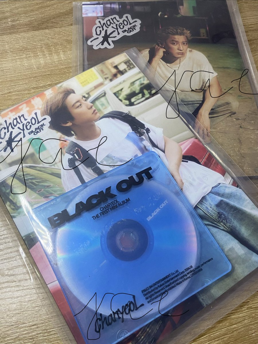 enjaeeene's tweet photo. wts lfb exo chanyeol album/pc ph 

⟢ on hand x sensi
⟢ payo or 5 days dop
⟢ dm/reply to claim (will send condi)

UD album (on ver) - 920
Black Out (sealed) - 1050
Black Out (unsealed) - 300
Chanyeol Hibi - 1350
UD (unsealed) - 200

—MOP: GCash/GoTyme/SeaBank
—MOD: J&amp;T https://t.co/SSJkeRtSWZ