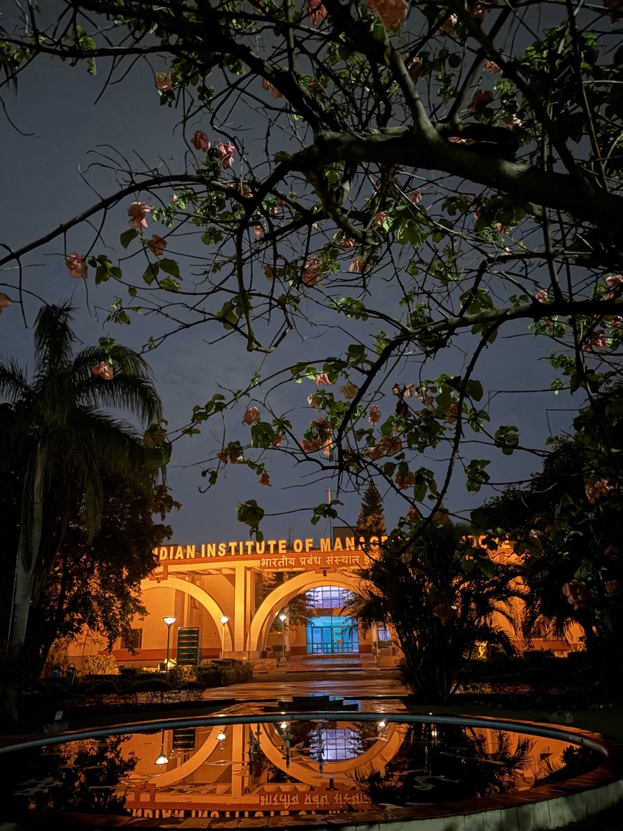 IIM_I's tweet photo. #FotoFriday | Framed by blossoms, lit by dreams.
Captured by: Jagriti, PGP 2026-28.

#IIMIndore #IIMI #Reflections #Dreams
@askhimanshurai https://t.co/4Zd0Z2Z6nl