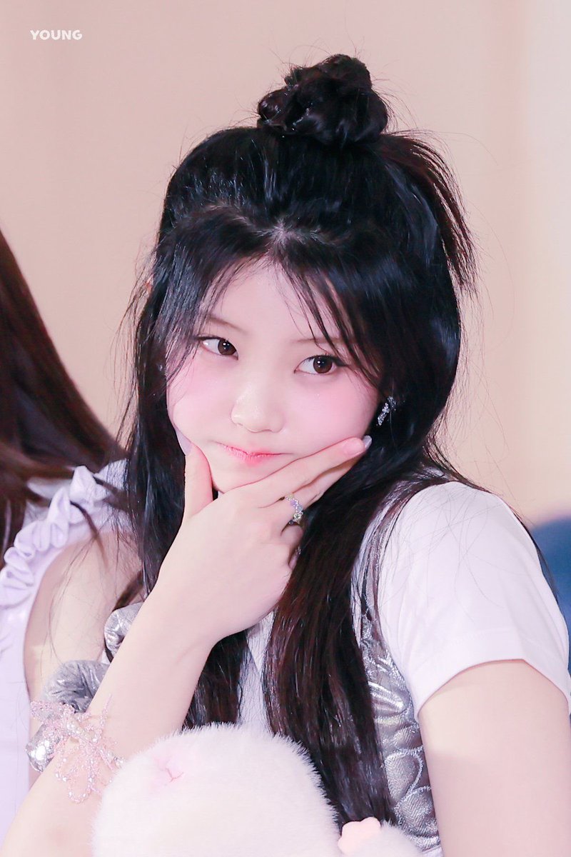wdlN0HEART8's tweet photo. ⠀
“ทะลึ่งอีกแล้วนะ” ดวงตากลมโตของเค้าจ้องไปยังขนฟูจอมซนอย่างน่าเกรงขาม เสือมาเห็นยังมีร้องเอ๋งด้วยความกลัวอะพูดตรงนี้

“จับเจื๋อนซะดีมั้ยเนี่ย ! (^ •̀‸ •́   ^ )ᡘྀི❤︎”

#MapleThreeCrowns 
⠀ https://t.co/qKUcBIInPB