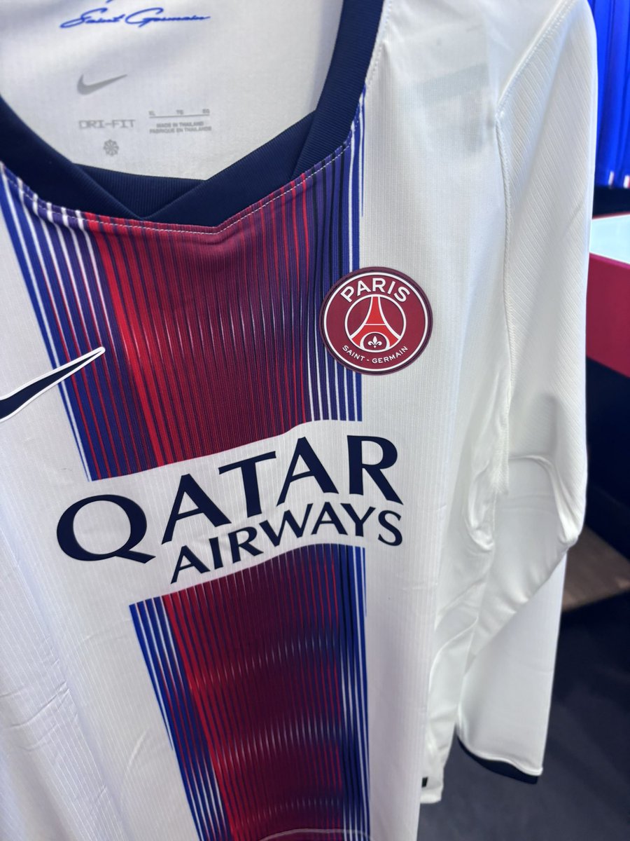 seyityilmazer's tweet photo. Salut @PSG_inside 🇫🇷 https://t.co/hDxasqLpqD