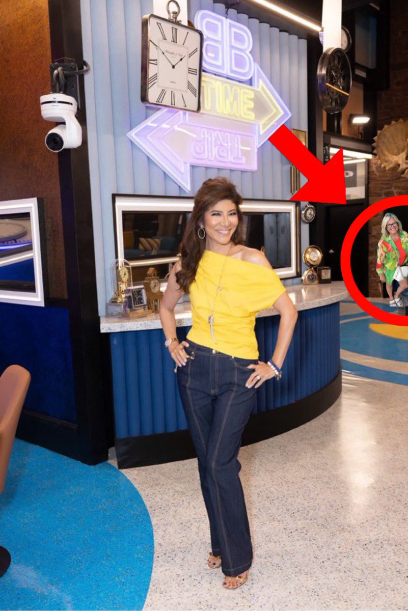 AngelaCrave's tweet photo. 🚨| Angela Murray has been SPOTTED by fans inside the #BB28 house. https://t.co/IvJUXHIjuo