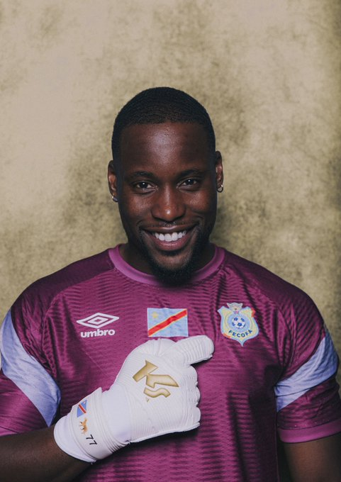 FCBJenil's tweet photo. England forwards checking their pockets at half-time just to find Lionel Mpasi sitting in there along with their World Cup hopes. 3 massive saves inside the box and total dominance in the air. Bro is an elite brick wall!🛡️
#FIFAWorldCup #ENGCOD #Mpasi #ThreeLions #ChokeJob https://t.co/5xl2F2g0Zp