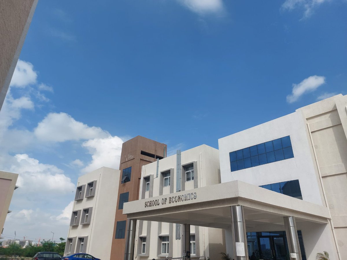 Uoheco's tweet photo. Blue Sky and White Clouds over the building of School of Economics University of Hyderabad. Beautiful #East #Campus

----------
@hyduniv @uoheco https://t.co/ABkUCzEz2F
