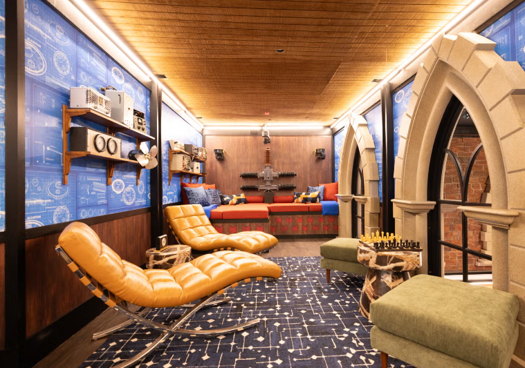 rbbq's tweet photo. Recap of the last hour: #BB28 
-"Time Trip" House
- Theme will incorporate throwbacks (moments, HGs, comps, etc)
- Block Buster Comp is back
- "Controversial" people
- HGs from other reality tv (Survivor mentioned)
- New Memory Wall (1 large screen) https://t.co/sYT3Y0bDCx