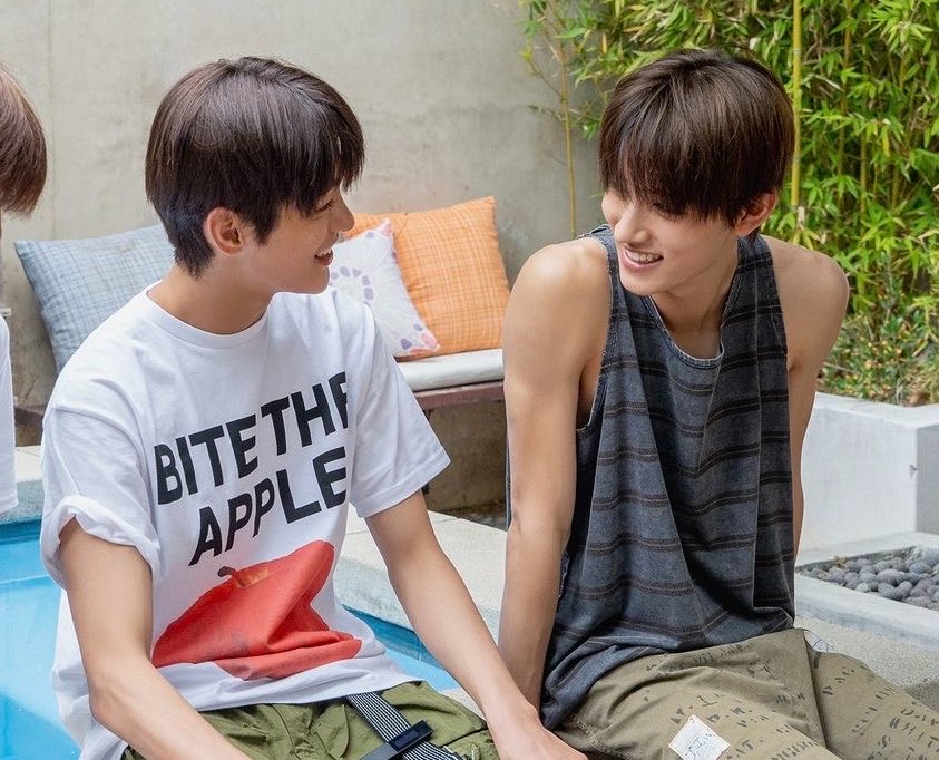chissiii2's tweet photo. 좋아하는 애가 귀여워 죽겠을 때 https://t.co/AbX5LfphMW
