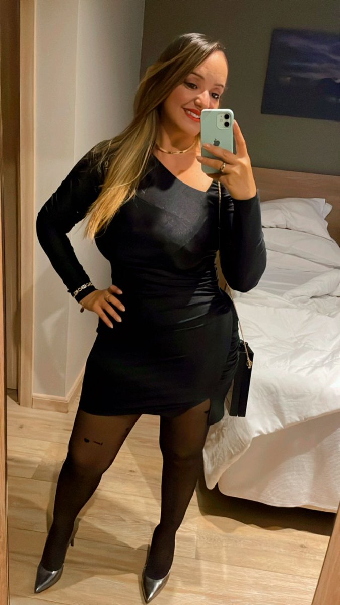 rossa_xox's tweet photo. Will you eat a taco made in 1984? 🫣🫦

#Latina #beautiful #bigtitsmomِ #Chicago #milf https://t.co/QLxpbnxczO