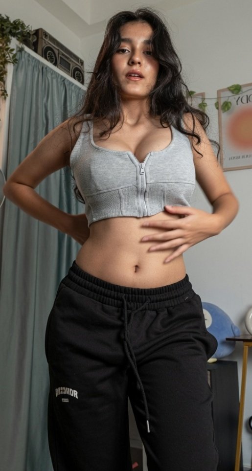 ACTRESS__LOVER's tweet photo. Ufff What a Hottie 🥵🔥 https://t.co/mA9h191TDw