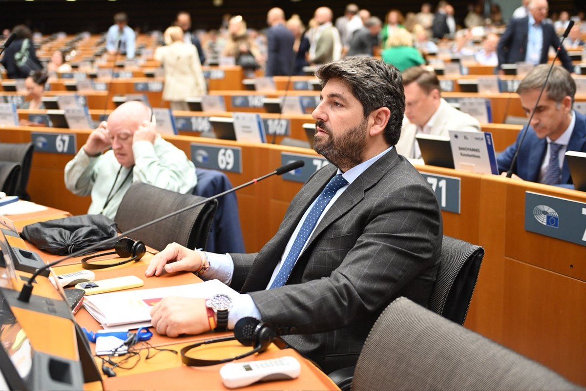 LopezMirasF's tweet photo. 🇪🇺La Unión Europea debe escuchar la voz de los pescadores e impulsar mecanismos para garantizar su futuro. 

Para la #RegióndeMurcia es un sector prioritario y así lo he defendido en el pleno del @EU_CoR. https://t.co/RC1B3fvoy4