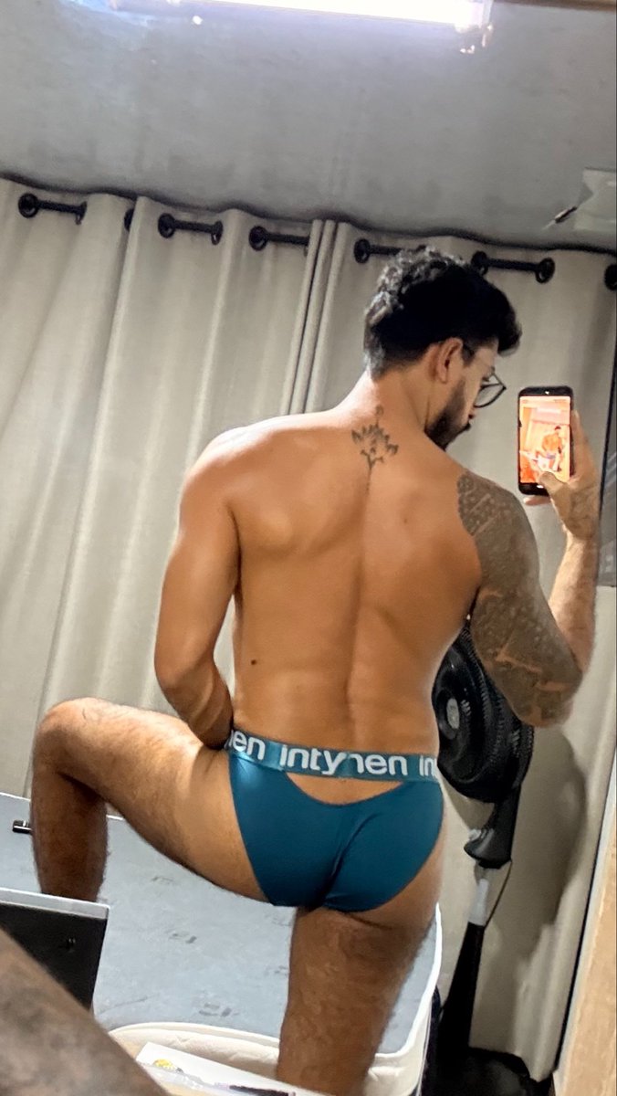 Exxxtiben_'s tweet photo. 🥵😏😈

#gay #gaycolombia #OF https://t.co/N0MKDsTNxp