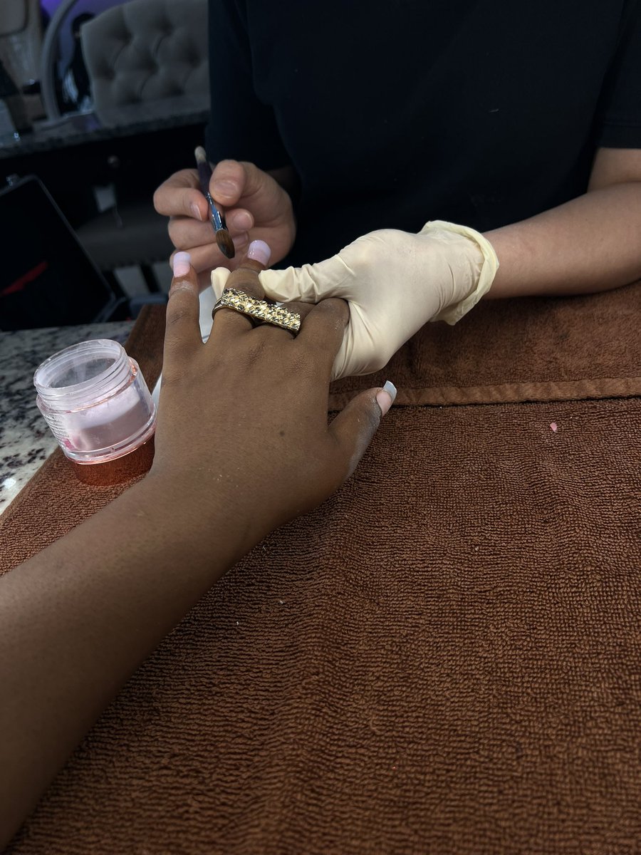 user45789955's tweet photo. nail dayyyy https://t.co/aIC2Ca8J71