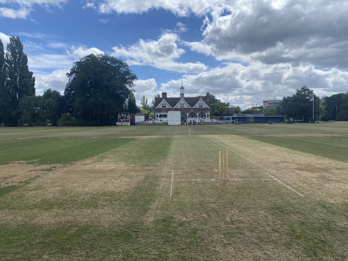 leics1975's tweet photo. Great game in progress in The Parks! #OxfordCambridge https://t.co/mGOnljN4Hb