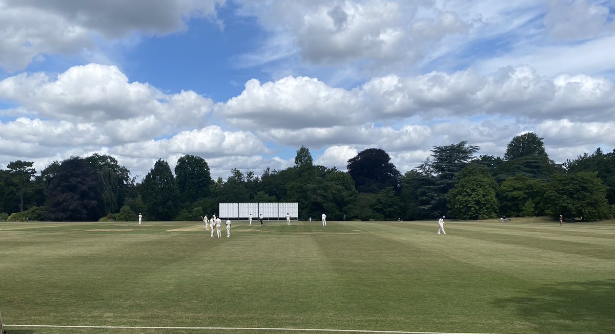 leics1975's tweet photo. Great game in progress in The Parks! #OxfordCambridge https://t.co/mGOnljN4Hb