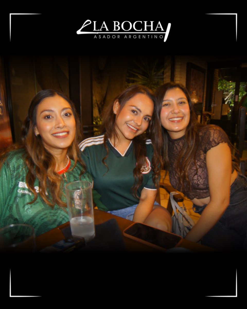 LaBochaQro's tweet photo. Felices de ser la sede oficial de las alegrías mexicanas.
Te esperamos el próximo domingo para seguir apoyando a la #SelecciónMexicana https://t.co/qebnFmJIaA