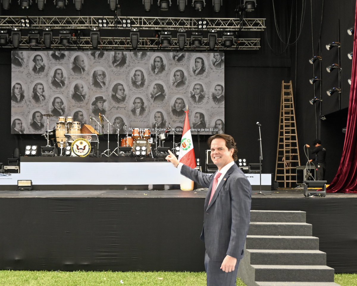 USAmbPeru's tweet photo. ¡Casi listos para celebrar los 250 años de la libertad estadounidense con nuestros hermanos peruanos! ¡Se prepara una gran noche con talento musical peruano-estadounidense! ¿Adivinan quién vendrá? https://t.co/VHxIPpE3Ve
