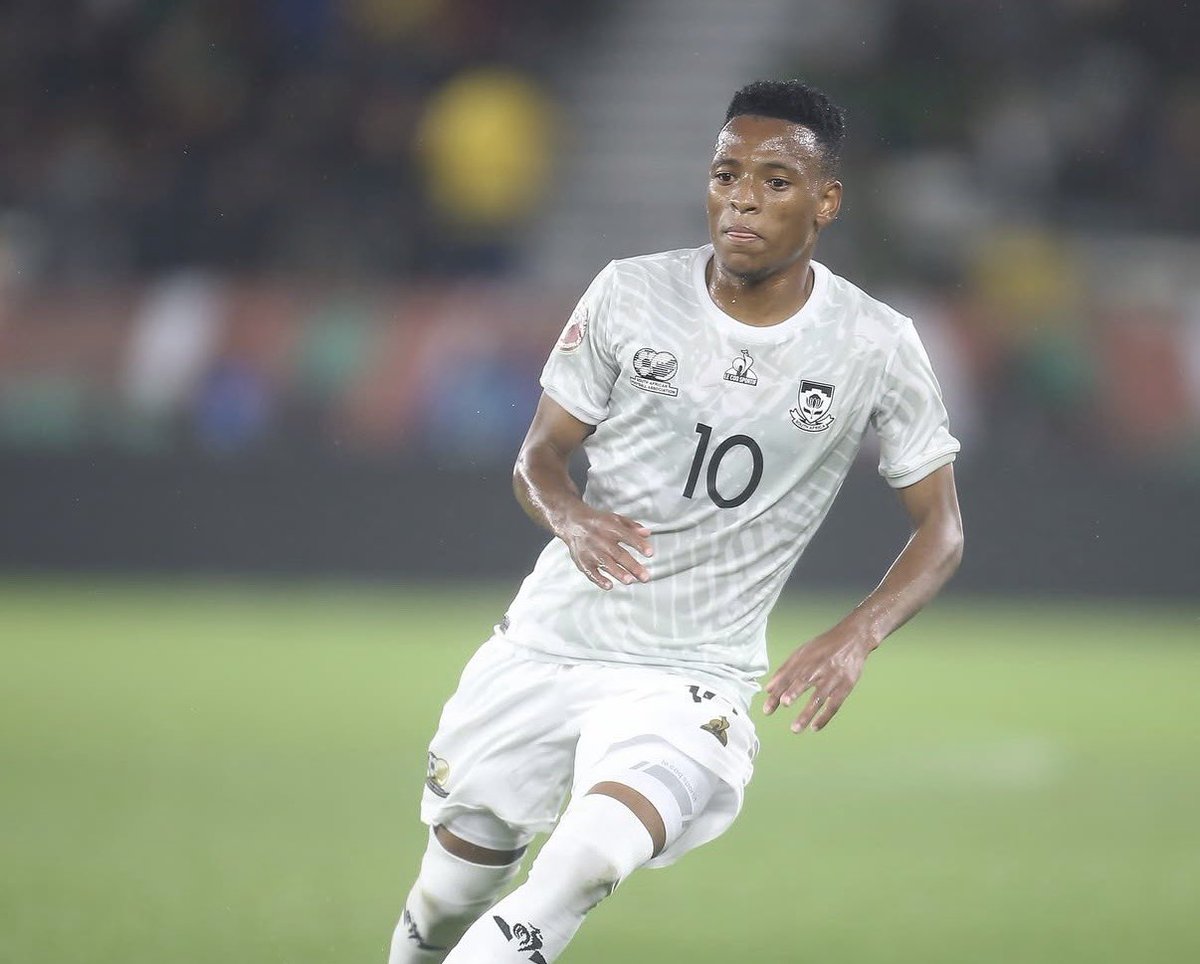 superjourno's tweet photo. 🔴 Pirates transfers abroad. 

Relebohile Mofokeng 🟰 R55m+
Mohau Nkota 🟰 R40m+ 
Mbekezeli Mbokazi 🟰 R53m 

😯 💰 ✅ https://t.co/GoyOKie3LS