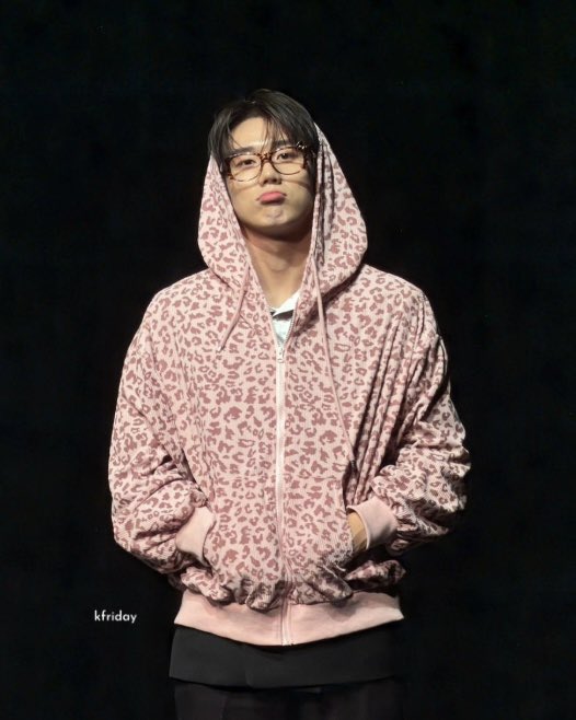 intakdocinho's tweet photo. meu meu meu meu meu💗💗💗💗 https://t.co/luveRHuc7t