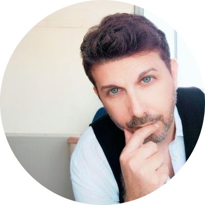 Sunblood83's tweet photo. @angianna78 È una caricatura o è vera? https://t.co/ZJKLNNUDnz