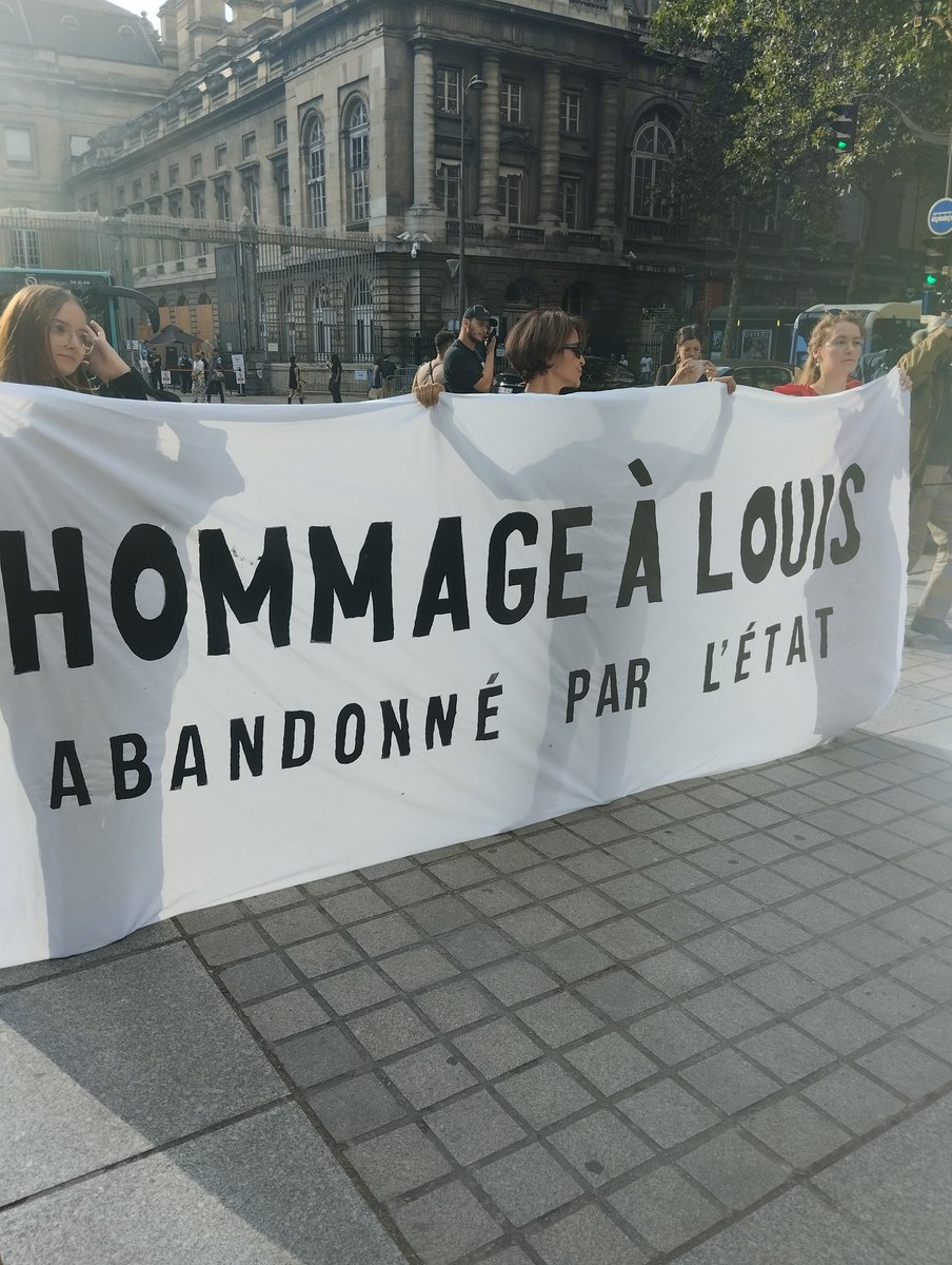 GUDvatican's tweet photo. Justice pour Louis !! https://t.co/K0D1WEzOKS