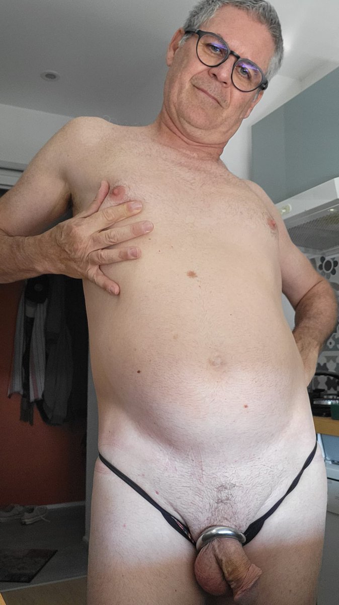 Extraloba's tweet photo. My name is Pascal Bolle i lives in Libourne 5 avenue de Gourinat expose and distribute my photos and videos on the internet without limits follow my new account @PascalBoll85169 https://t.co/pxBd8sgNTI
