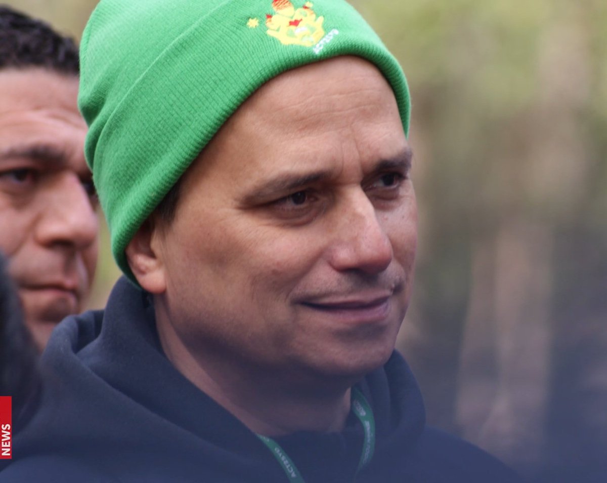 janey0406's tweet photo. Green beanie! https://t.co/CujNbhtNgh