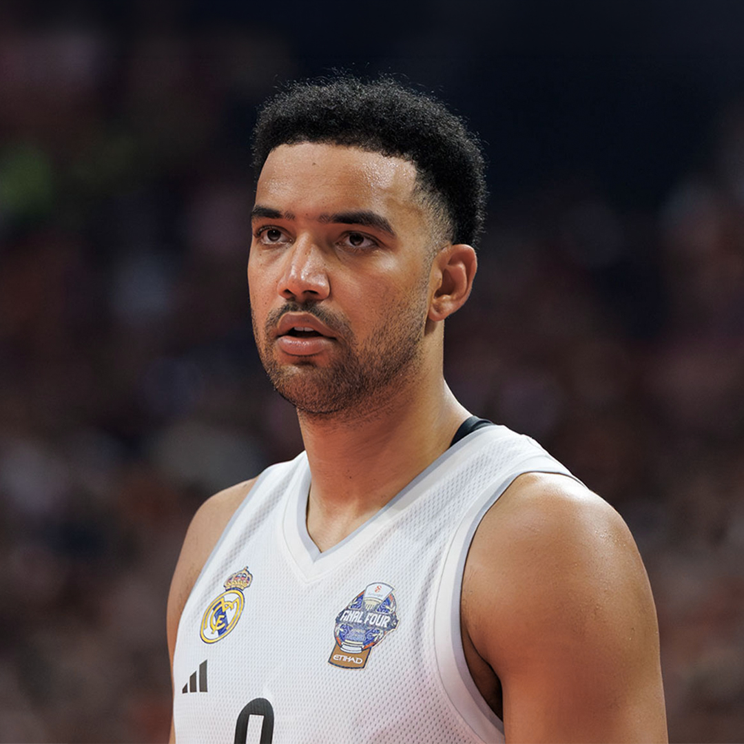 RMBaloncesto's tweet photo. Comunicado Oficial: Lyles