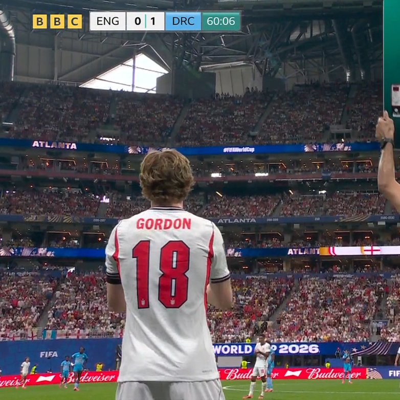 Rosgbbimhq's tweet photo. Gordon and Saka comes on for Madueke and Rashford
#ENGCOD #EnglandVsDRCongo #EnglandDRCongo #WorldCup2026 #FIFAWorldCup #ThreeLions #Leopards #England #DRCongo #CODENG #RoundOf32 #Matchday #FIFAWorldCup2026 https://t.co/YIxJmAzNrh