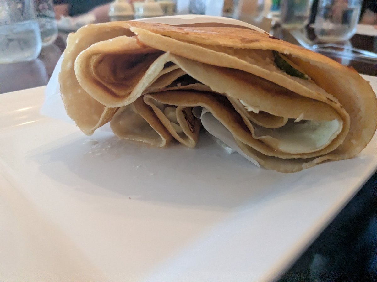 rtifitialsky's tweet photo. Who wants a bite? https://t.co/6JYbh6ARTL