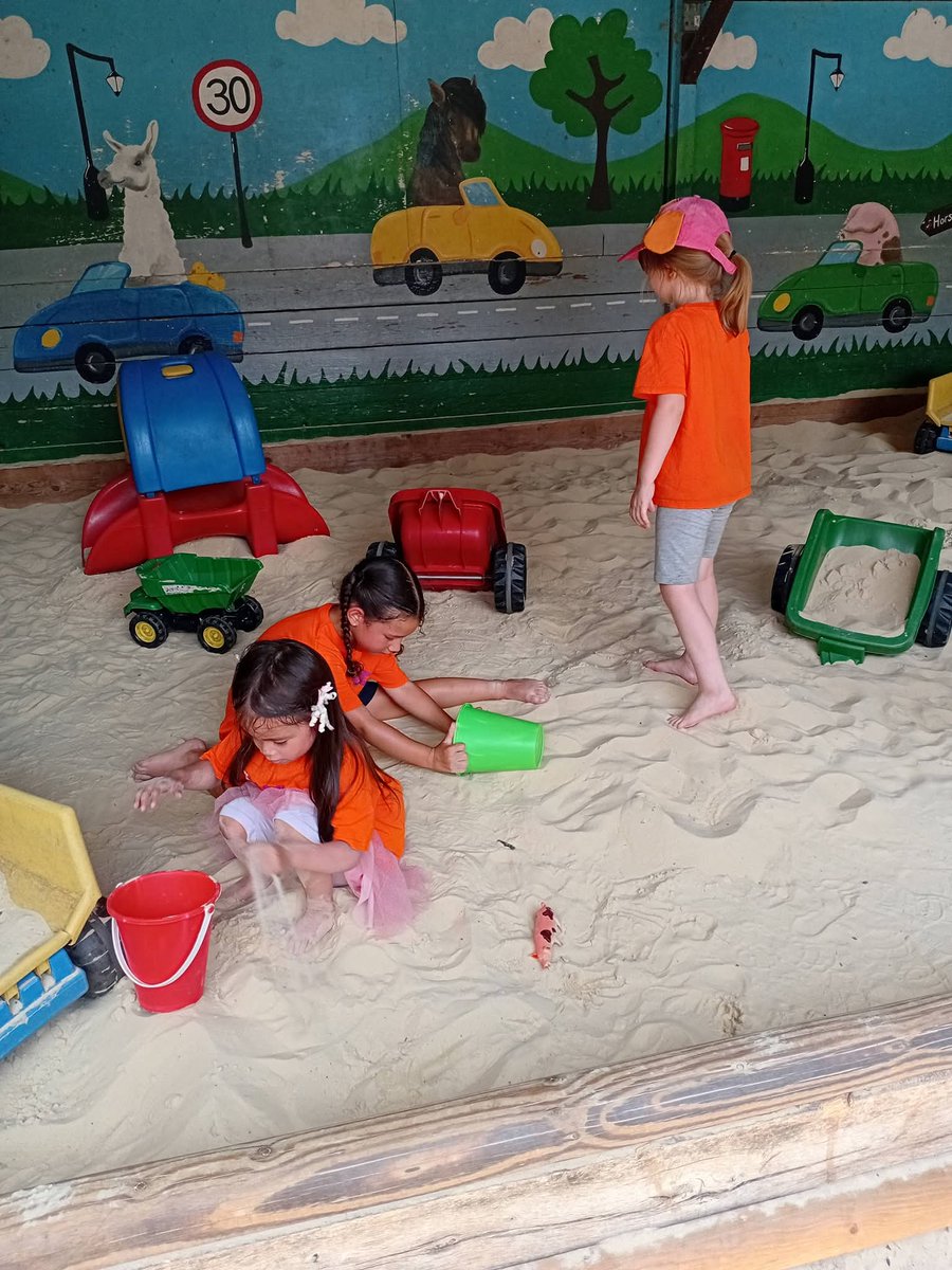 YMCAEastSurrey's tweet photo. It was a hot day down at the farm on Friday for our annual YMCA Sovereign Pre-school summer trip but that didn't stop us having a wonderful time! Thanks to the 47 members of our preschool community who were able to join us &amp; huge thanks to @GodstoneFarmUK for being amazing hosts! https://t.co/dKzKgG7tTD