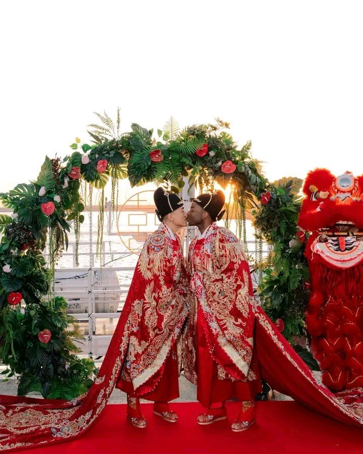 Tobirz6's tweet photo. Two continents, two different worlds, but one undeniable love♥️ Congratulations to the lovely couple, Africa-Asia 🏳️‍🌈 https://t.co/6ck2x3lwG3