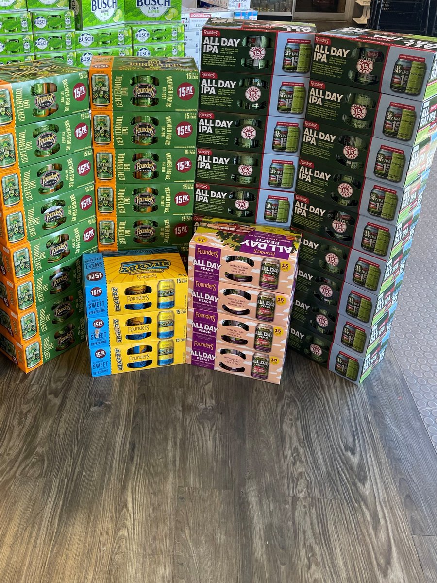 BeerhouseKY's tweet photo. A great Founders display from our sales rep Adam!
.
#beerhouseky #beerhousekentucky #foundersbrewing https://t.co/BUM3Mo7Wqu
