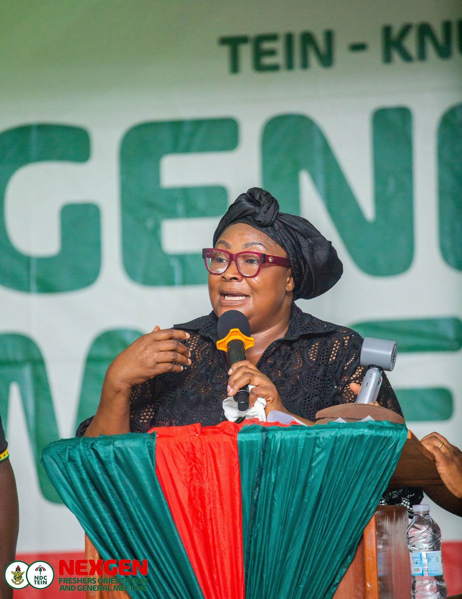 TeinObc's tweet photo. Thank you to the MCE of Obuasi  West for gracing our NEXGEN freshers orientation, her presence was uplifting and an experience to remember https://t.co/qIFVSs44HP