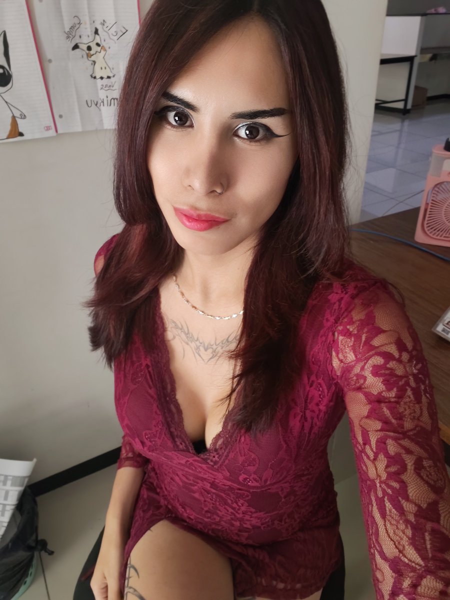 Volkii18's tweet photo. Bonita y muy chichona uwu

#trans #cdmx #transgenero 
#hot https://t.co/rcUjsiIi2u
