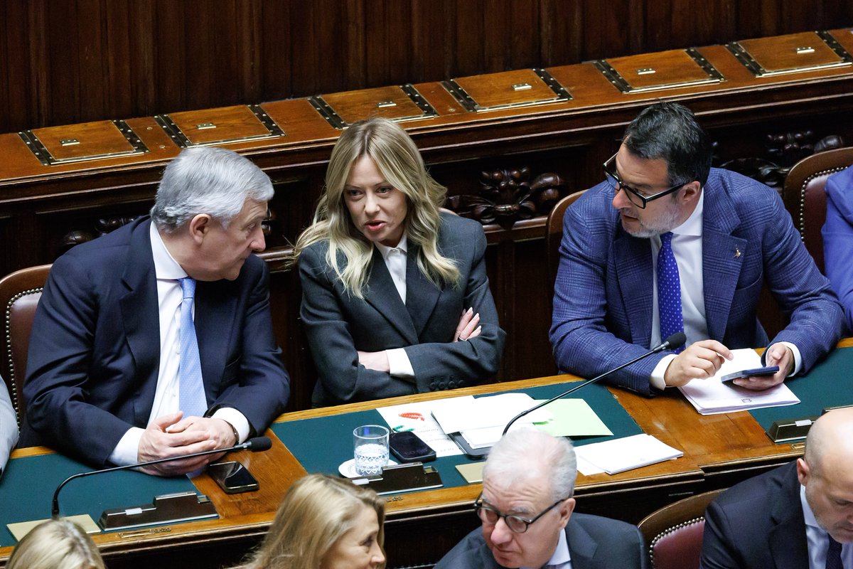 tempoweb's tweet photo. Angelo #Rossi smorza i toni: "Nessuna lite nel centrodestra". Il nodo preferenze sulla nuova #leggeelettorale

#fratelliditalia #1luglio #iltempoquotidiano

https://t.co/KThC36Ghff https://t.co/mn6dgtJS7X