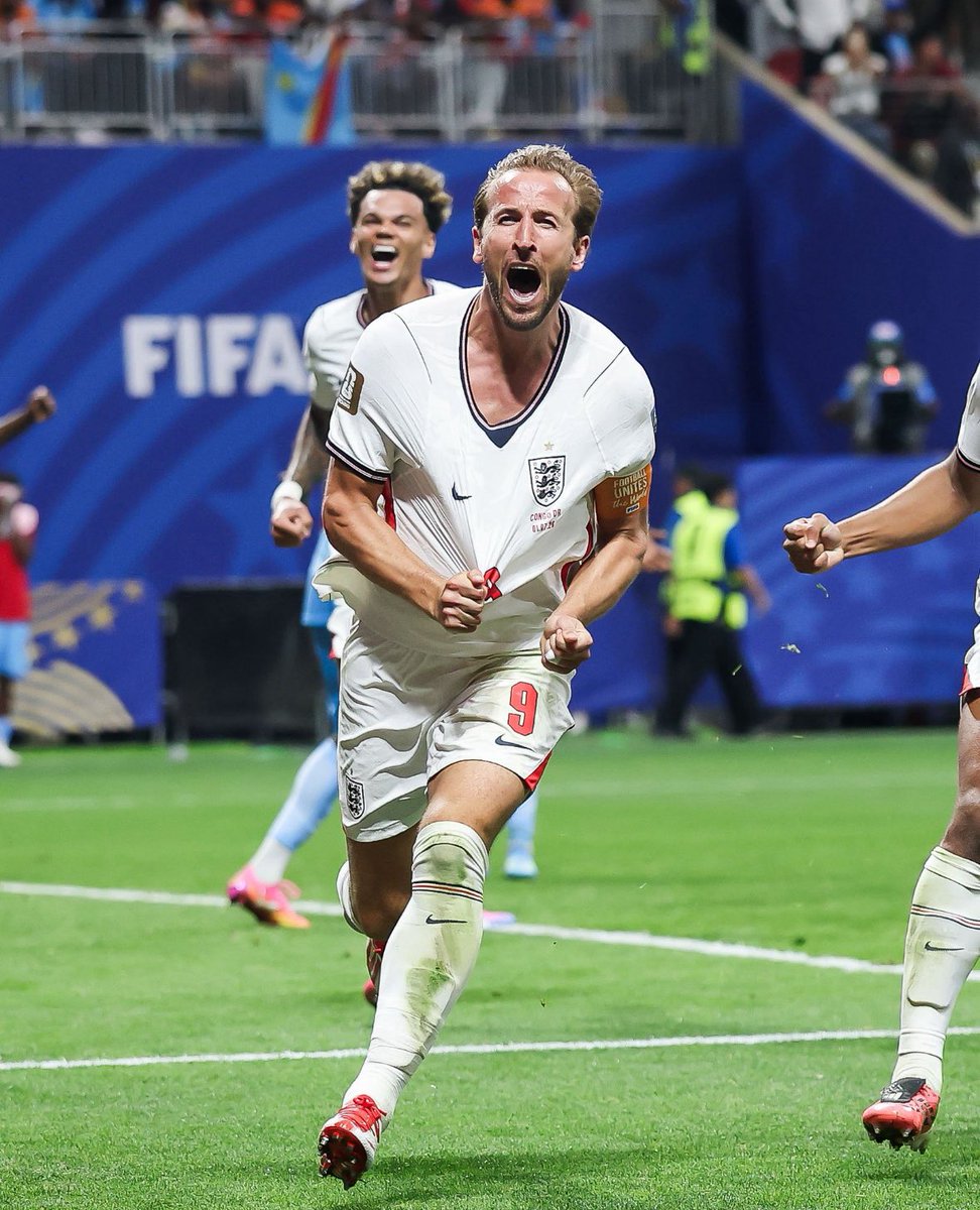 george_coys's tweet photo. Greatest English player of all time https://t.co/nTBKN6XDTV