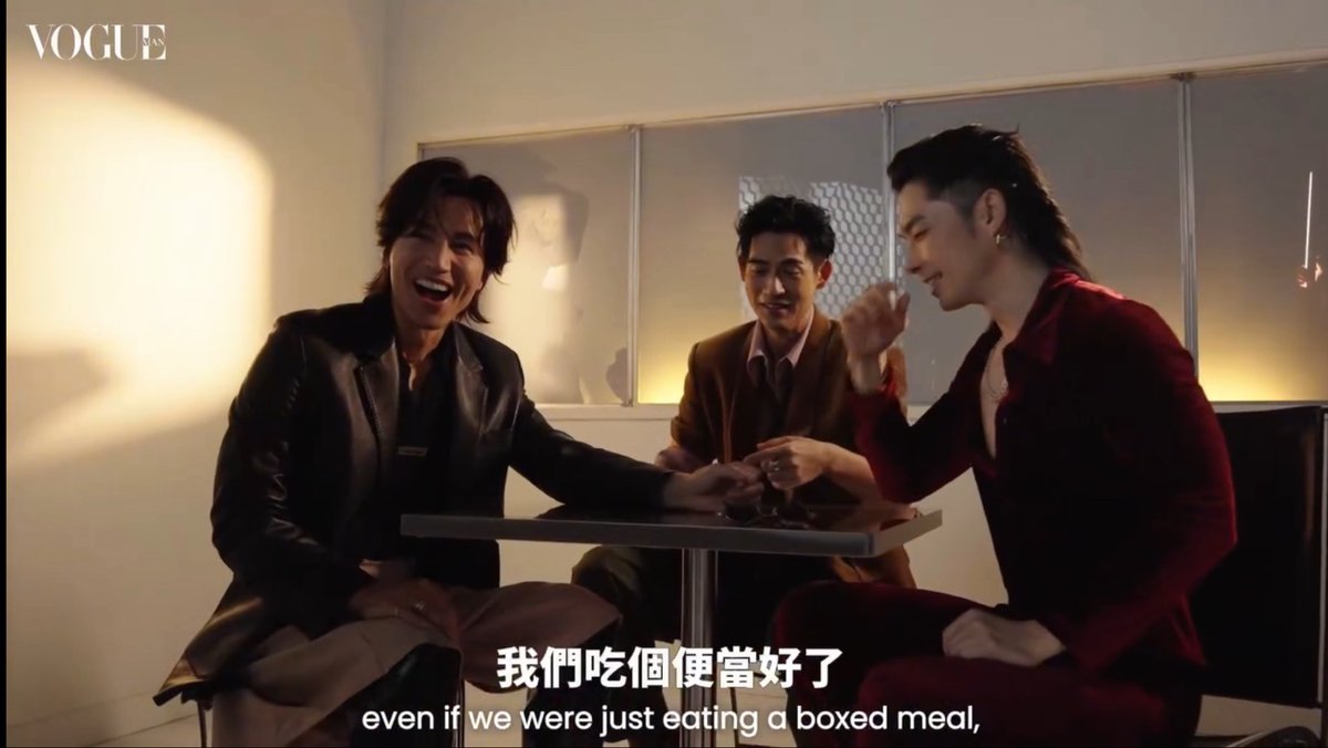 SMilkdrama's tweet photo. banging my head at the moment

like look at their unmatched visuals and just solid brotherhood?? 🤧🤧🤧

#JerryYan #VanNessWu #VicChou #FForever https://t.co/u6dWcOSZcR