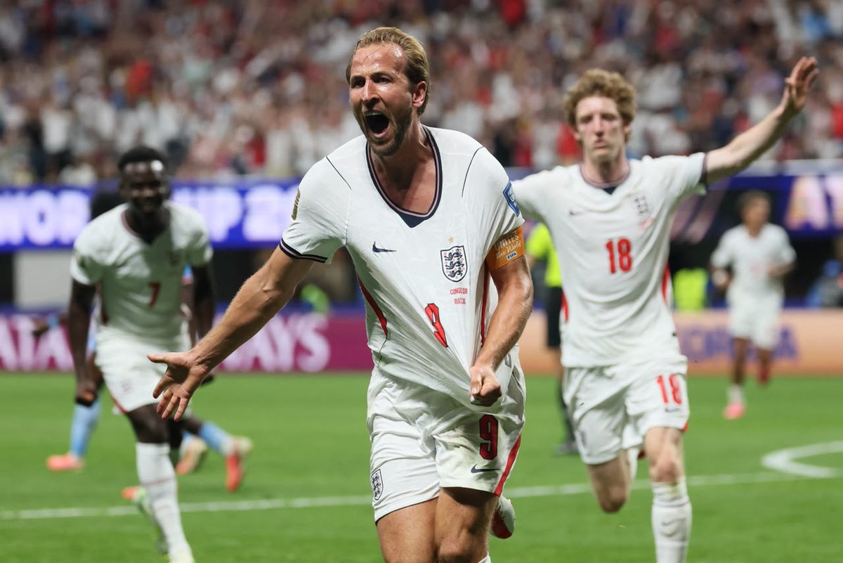 debasissen's tweet photo. That's a bloody good strike from Harry Kane. England leads 2-1
#ENGvCOD https://t.co/UybQgDrkEE