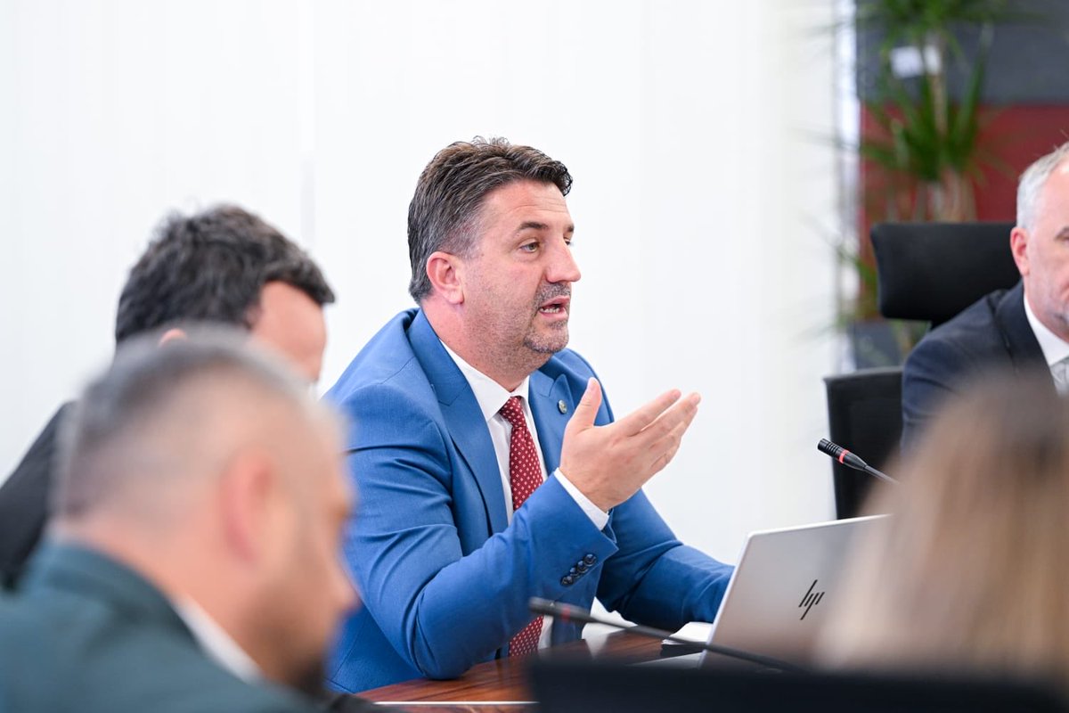 ikkl_rks's tweet photo. Today, ICCW presented the initial version of the preliminary list of victims of the last war in Kosovo, in the presence of Prime Minister Albin Kurti and representatives of state institutions, academia, the justice system, experts, and civil society organizations. https://t.co/qOG08WZEW6