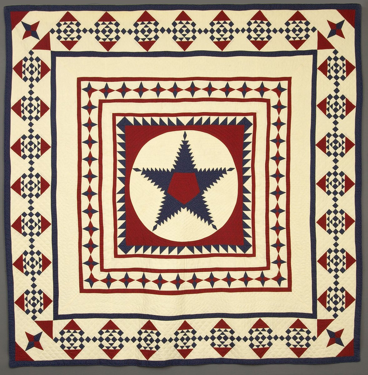TxQuiltMuseum's tweet photo. NOTE! The Texas Quilt Museum will be CLOSED on Saturday, July 4, in observance of Independence Day. Happy 250th birthday, America! Quilt: "Founders Star," pieced by Jewel Pearce Patterson and quilted by Marge Weisheit. https://t.co/jJH88bHyVO