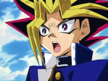 animetrends's tweet photo. SUSPENDEN TORNEO POR MAL OLOR

Una tienda de juegos suspendió temporalmente sus torneos oficiales de "Yu-Gi-Oh!" por una razón completamente vergonzosa: el insoportable olor de los participantes.

Tras recibir múltiples quejas sobre la higiene personal y el estado de los baños, el local pausó sus eventos y exigió a los competidores que se bañen. Increíblemente, las reglas oficiales del juego tienen una cláusula que permite expulsar a quienes descuiden su aseo al punto de afectar a otros.

El estereotipo se hizo canon.