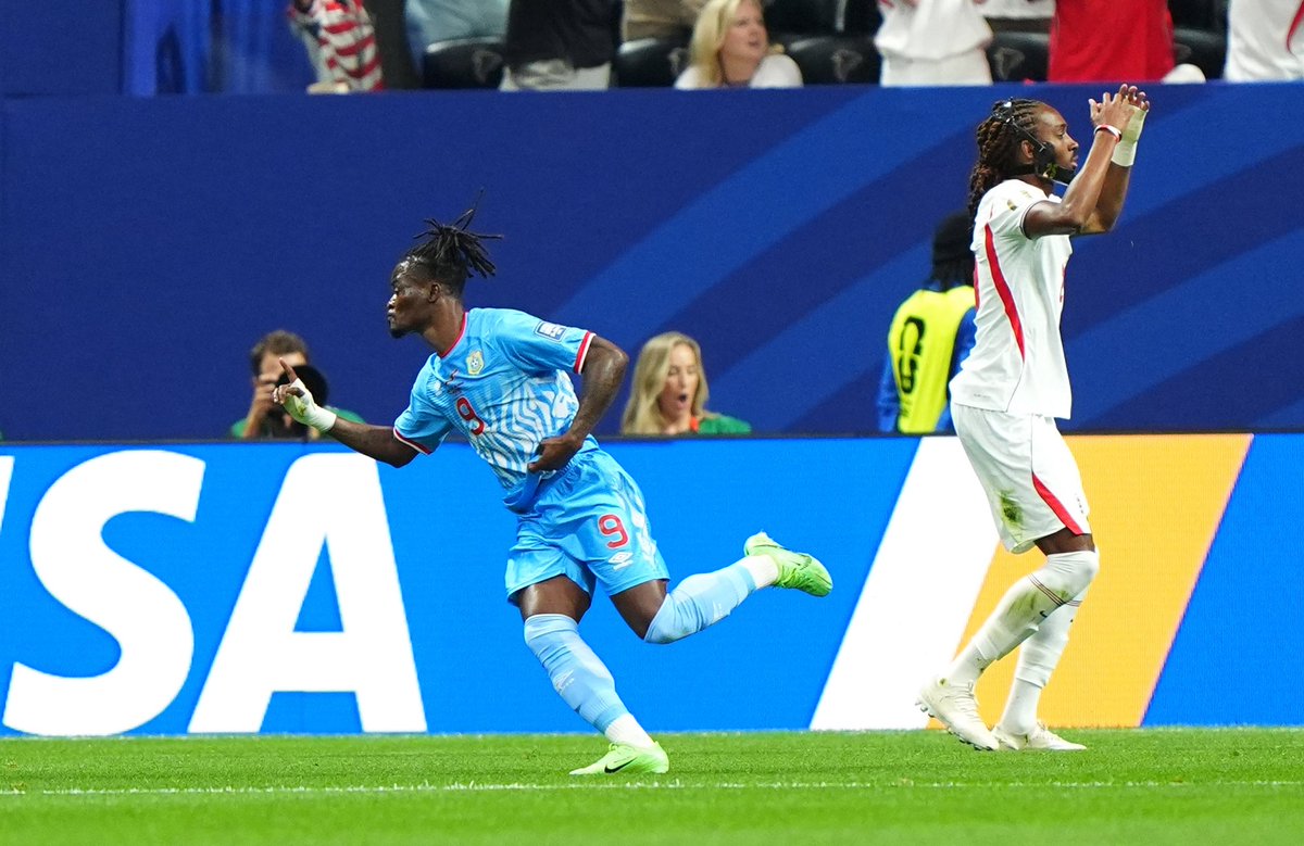 _BeFootball's tweet photo. Félicitations aux Congolais qui auront réalisé une SUPERBE Coupe du Monde. 🌍🇨🇩👏 

Premier but en Coupe du Monde, premier point, première victoire, première phase finale, et ils auront tenu tête à l’un des favoris. 🫡

Ils n’auraient pas volé leur place en 1/8es. https://t.co/3aKC4py4Ni