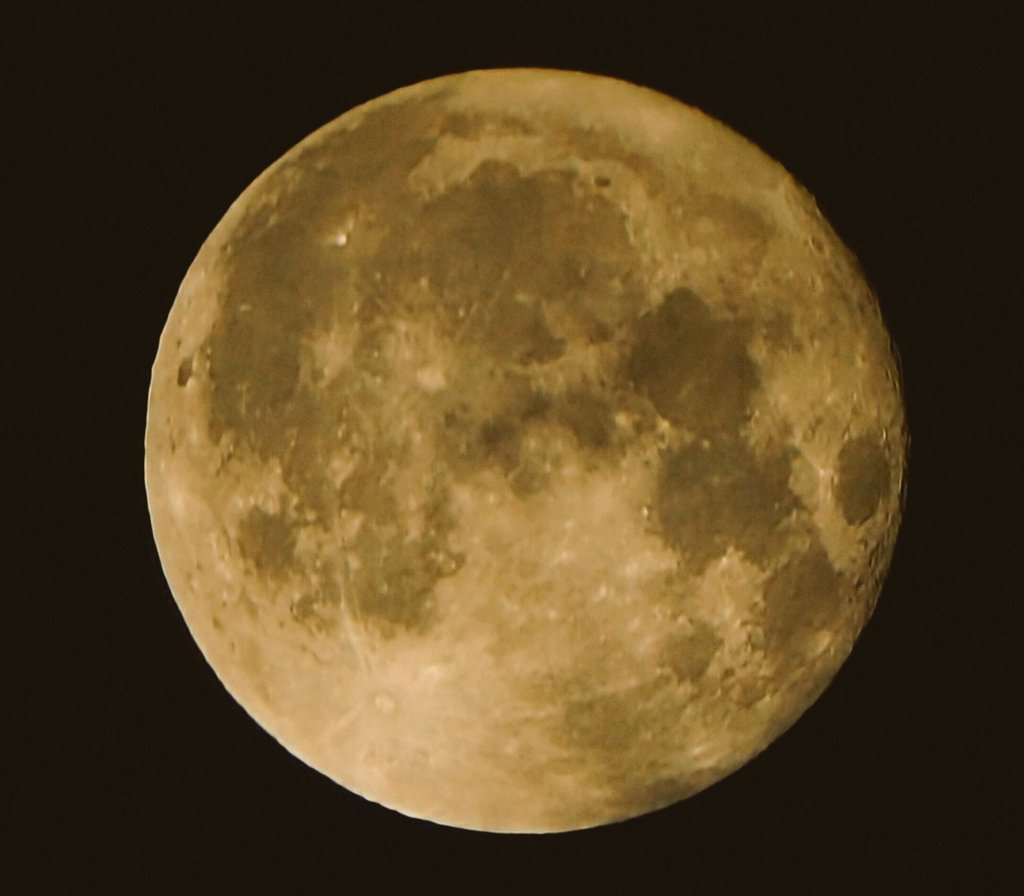 1132_suki_555's tweet photo. お月さま🌕️

ストロベリームーン🌕️🍓 https://t.co/53TYThiV1u