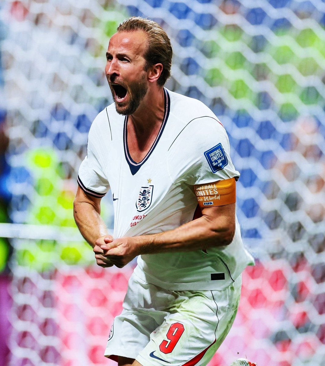 FootbalIhub's tweet photo. NO ENGLAND FAN WILL PASS WITHOUT LIKING THIS!!! 🏴󠁧󠁢󠁥󠁮󠁧󠁿🏴󠁧󠁢󠁥󠁮󠁧󠁿 https://t.co/1E0ZOGPrvL