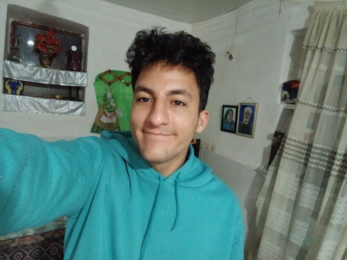 itmahdik's tweet photo. 1- A rough night with my cousin, mostly in the bathroom.
2- At my grandparents’ place. God bless. https://t.co/8bInhyxUhD