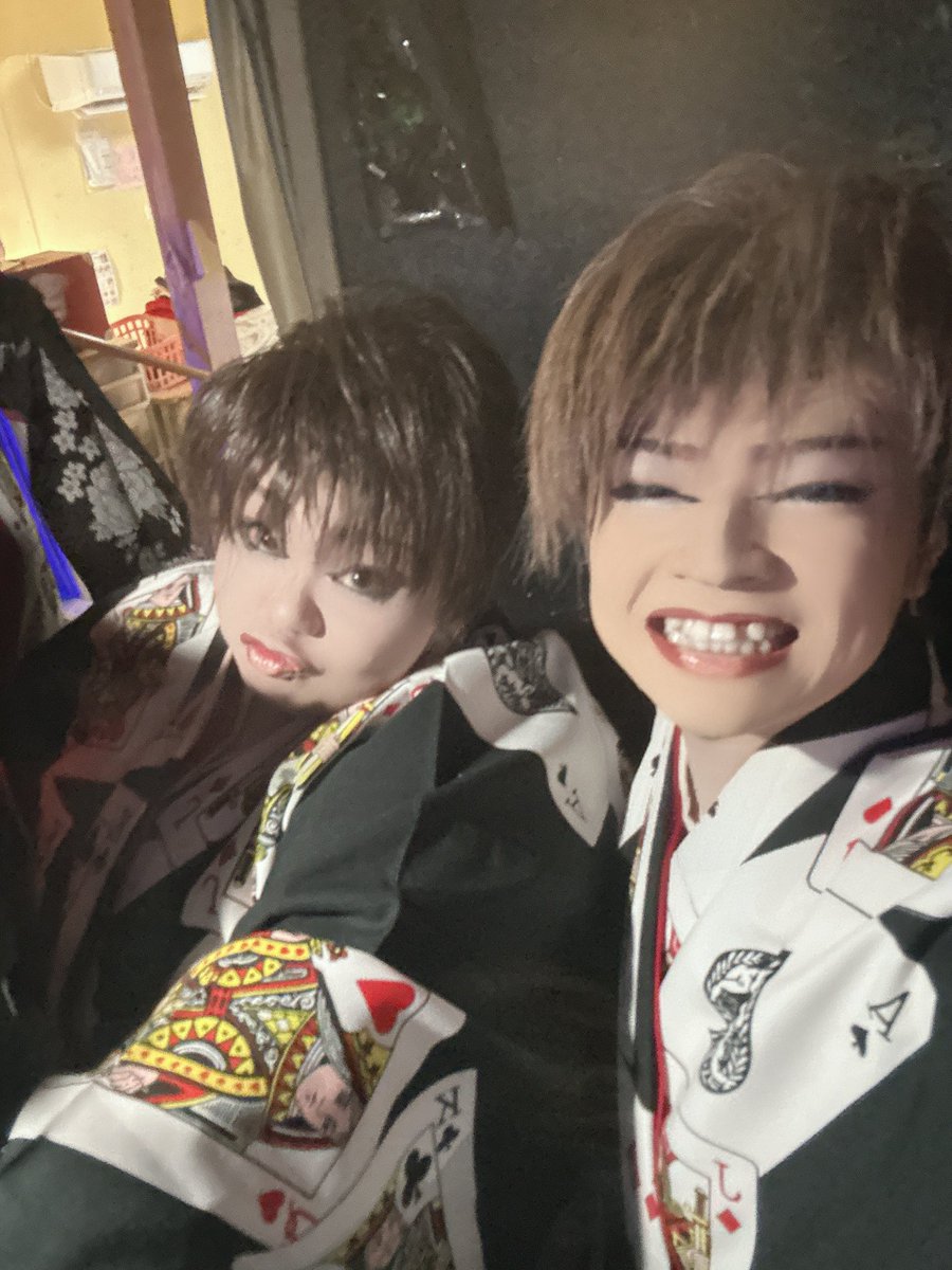 3SfRQQTu1xinx3C's tweet photo. お疲れ様です！
先月片岡演劇道場様での公演が無事に終わりました(^^)
今月はぶらり劇場別府座様での
公演です！　
今月も一生懸命頑張ります(^ ^)
皆様のご来場お待ちしてます😊
#劇団ふじ
#藤仙太郎 https://t.co/Q5RpbLQUFY